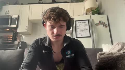 ChadTitan online show from April 17, 2026, 6:33 pm