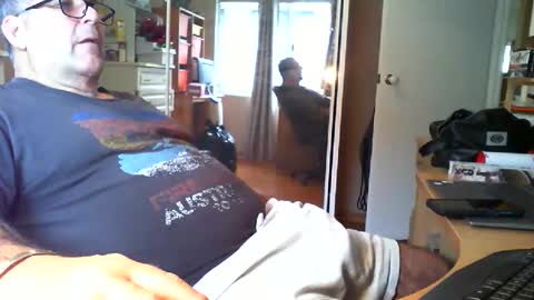 Chalky online show from October 28, 2025, 11:07 pm