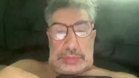 Snapshot of champsex305610 chatting on December 4, 2025, 5:06 am champsex305610 online show from December 4, 2025, 5:06 am