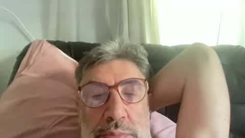 Snapshot of champsex305610 chatting on December 15, 2025, 2:05 am champsex305610 online show from December 15, 2025, 2:05 am