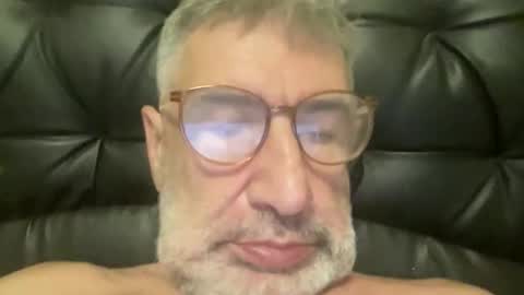 Snapshot of champsex305610 chatting on December 21, 2025, 6:15 pm champsex305610 online show from December 21, 2025, 6:15 pm