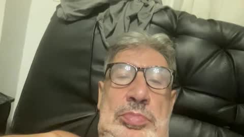 Snapshot of champsex305610 chatting on March 2, 2026, 5:53 pm champsex305610 online show from March 2, 2026, 5:53 pm