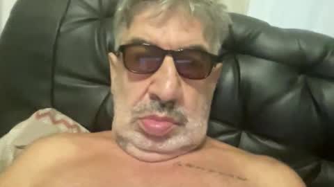 Snapshot of champsex305610 chatting on March 12, 2026, 12:17 am champsex305610 online show from March 12, 2026, 12:17 am