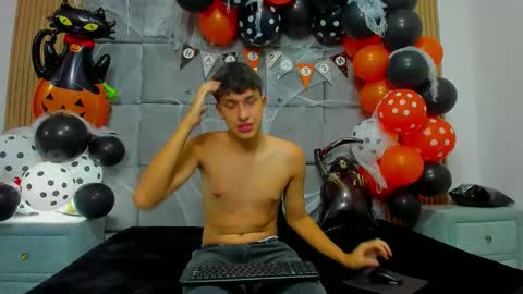 Snapshot of chanellandmax chatting on October 30, 2025, 1:12 pm Chanellandmax online show from October 30, 2025, 1:12 pm