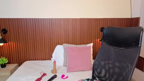 Chanel online show from February 19, 2026, 12:12 pm