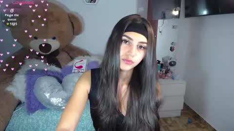 Isabella online show from November 26, 2025, 6:36 am