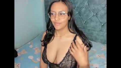 Snapshot of chantal_sex2 chatting on November 27, 2025, 12:35 am Chantal baby online show from November 27, 2025, 12:35 am