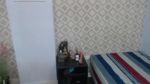 Snapshot of chantal_taylor_ chatting on December 21, 2024, 6:23 pm Raquel  online show from December 21, 2024, 6:23 pm