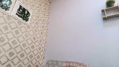 Snapshot of chantal_taylor_ chatting on February 17, 2025, 12:05 pm Raquel  online show from February 17, 2025, 12:05 pm