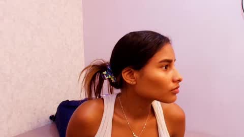 Snapshot of chantal_taylor_ chatting on October 1, 2025, 12:00 pm Raquel  online show from October 1, 2025, 12:00 pm