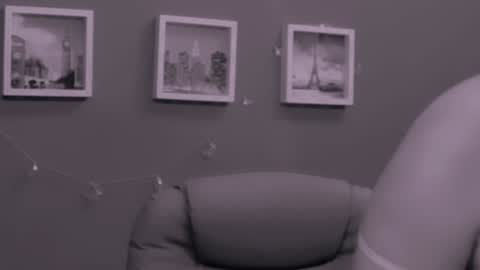 The Queen online show from December 22, 2024, 8:25 pm