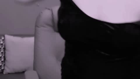 The Queen online show from January 26, 2025, 7:09 pm