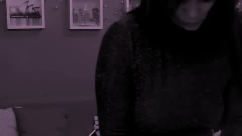 The Queen online show from December 14, 2025, 9:14 am