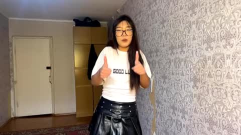 Ayano online show from October 26, 2025, 8:31 am