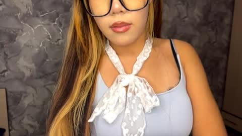 Ayano online show from December 5, 2025, 2:58 pm