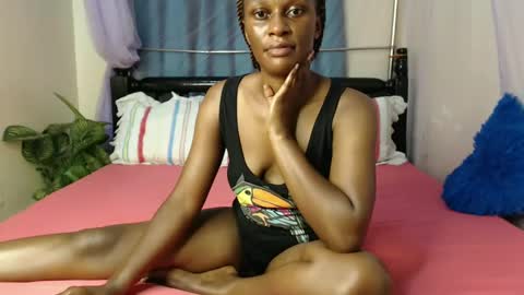 Snapshot of chantelsamz2 chatting on December 8, 2024, 12:08 pm Chantel online show from December 8, 2024, 12:08 pm