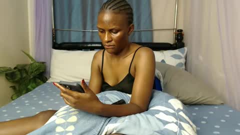 Snapshot of chantelsamz2 chatting on December 31, 2024, 9:28 pm Chantel online show from December 31, 2024, 9:28 pm