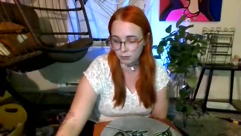 chaosfairyart online show from October 21, 2025, 4:57 am
