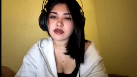 Lola online show from December 16, 2025, 1:38 pm