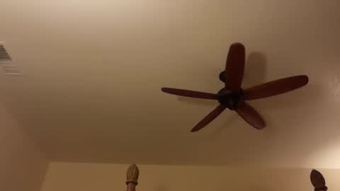 charles4002 online show from February 10, 2026, 2:37 am