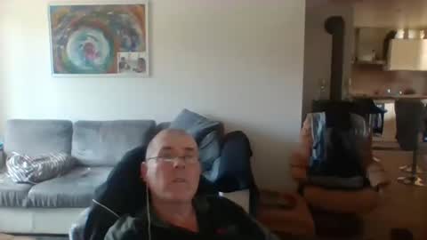 Snapshot of charles6064 chatting on September 11, 2025, 12:38 pm charles6064 online show from September 11, 2025, 12:38 pm