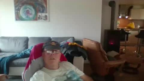 Snapshot of charles6064 chatting on January 19, 2026, 9:35 am charles6064 online show from January 19, 2026, 9:35 am