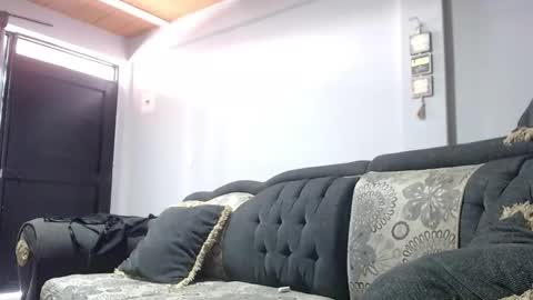 charlesshorny online show from November 10, 2025, 9:36 pm