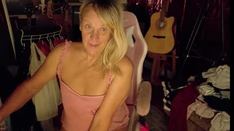 Charli online show from November 24, 2025, 11:04 pm