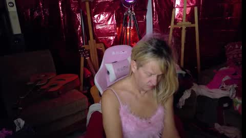 Charli online show from December 2, 2025, 1:00 am