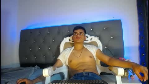 Charlie online show from November 5, 2025, 4:23 am