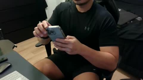 Snapshot of charliekkw chatting on January 8, 2026, 8:22 pm charliekkw online show from January 8, 2026, 8:22 pm