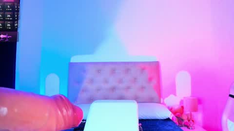 Charloott Evans online show from December 11, 2024, 12:02 am