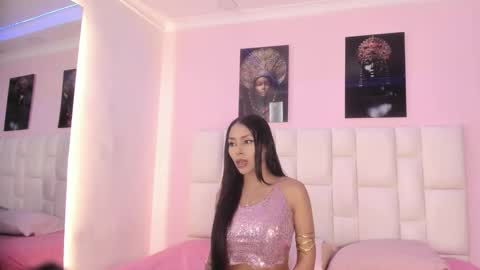 charlot_vega_ online show from November 17, 2025, 11:27 am