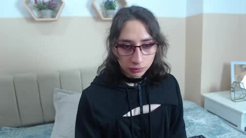 charlothe_dumont online show from April 18, 2026, 4:00 pm