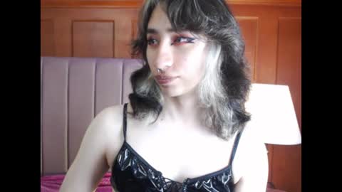 Snapshot of charlothe_dumont chatting on July 9, 2026, 1:26 pm charlothe_dumont online show from July 9, 2026, 1:26 pm