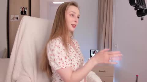 CharlottaWells online show from November 22, 2025, 9:30 am