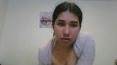 karinaa independent model online show from January 13, 2025, 8:48 pm