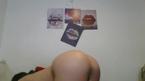 karinaa independent model online show from March 6, 2025, 9:31 pm