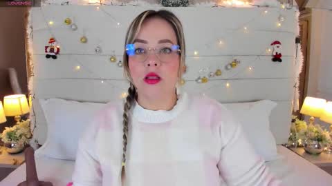 Charlotte online show from December 2, 2025, 11:48 am