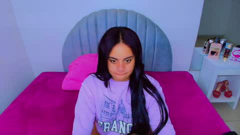 Snapshot of charlotte_0309 chatting on September 10, 2025, 4:34 am charlotte online show from September 10, 2025, 4:34 am