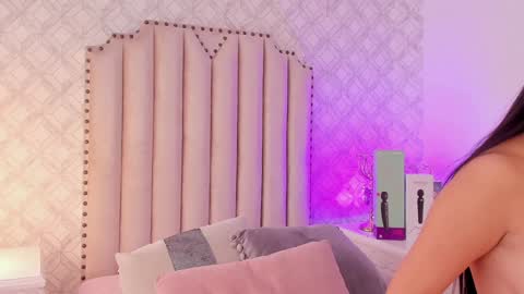   Charlotte  online show from January 6, 2025, 6:52 pm