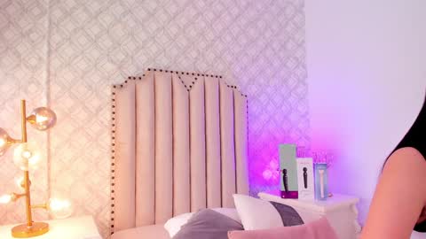   Charlotte  online show from January 9, 2025, 7:18 pm