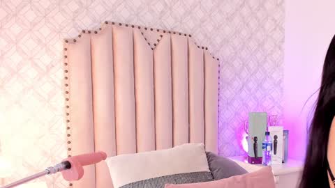   Charlotte  online show from January 22, 2025, 6:31 pm