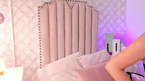   Charlotte  online show from February 4, 2025, 7:44 pm