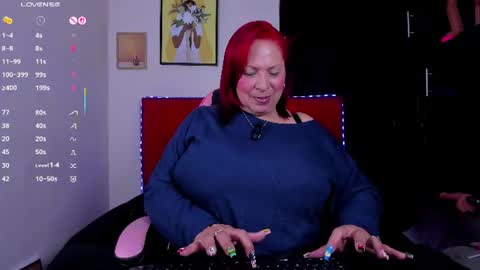 Snapshot of charlotte__big chatting on June 13, 2026, 2:42 am Sofia online show from June 13, 2026, 2:42 am