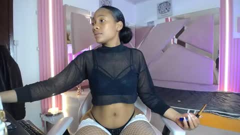 Charlotte  online show from October 18, 2025, 1:34 pm