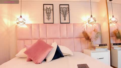 Daniela online show from December 1, 2025, 3:22 am