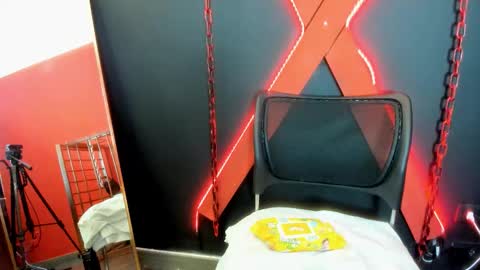  CHARLOTTE BROWN  online show from November 18, 2025, 11:58 am