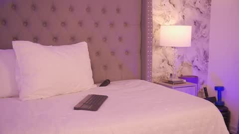 Charlotte online show from February 12, 2026, 4:18 am