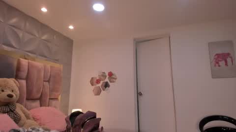 Snapshot of charlotte_icee chatting on March 12, 2026, 3:29 pm Charlotte Icee online show from March 12, 2026, 3:29 pm